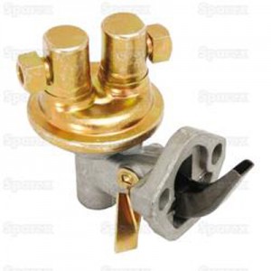 JOHN DEERE FUEL PUMP AR49771